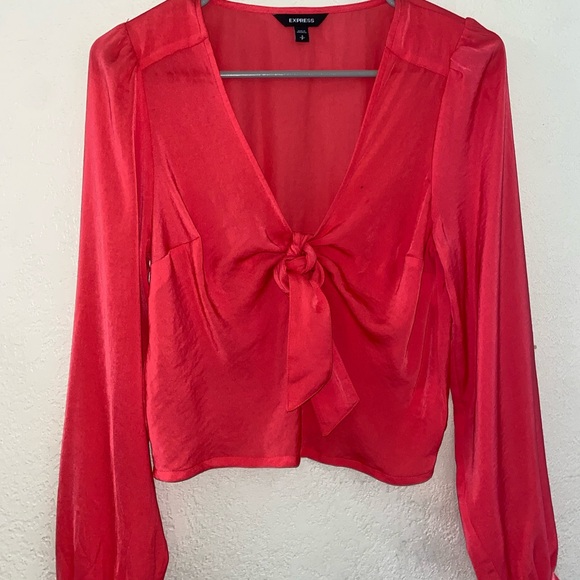 EXPRESS Red Tie Front Cropped Blouse (S) - Picture 6 of 6